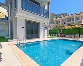 Fethiye Patlangıç'ta Geniş Ailelere Uygun, Özel Havuzlu, İkiz Villa - 2