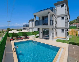 Fethiye Patlangıç'ta Geniş Ailelere Uygun, Özel Havuzlu, İkiz Villa - 1