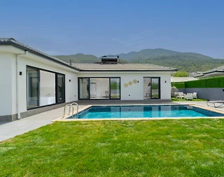  Fethiye Pazaryeri'nde Merkezi Konumda, Özel Havuzlu, Modern Villa - 2