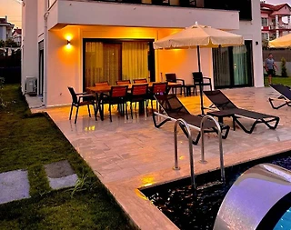 Fethiye Pazaryeri'nde Merkezi Konumda, Özel Havuzlu, Modern Villa - 2