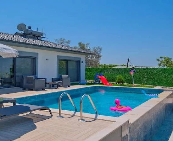 Muğla Seydikemer'de Sakin Konumda, Özel Havuzlu, 4 Kişilik Villa - 1