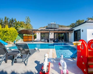 Fethiye Yanıklar'da Çocuklu Ailelere Uygun, Özel Havuzlu, Kiralık Villa - 1