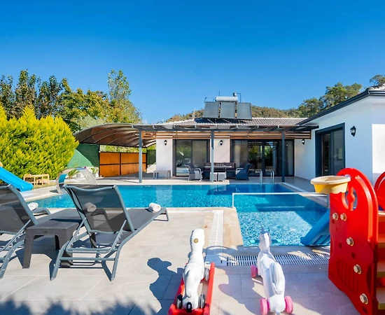 Fethiye Yanıklar'da Çocuklu Ailelere Uygun, Özel Havuzlu, Kiralık Villa - 1