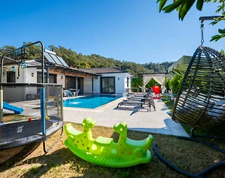 Fethiye Yanıklar'da Çocuklu Ailelere Uygun, Özel Havuzlu, Kiralık Villa - 2