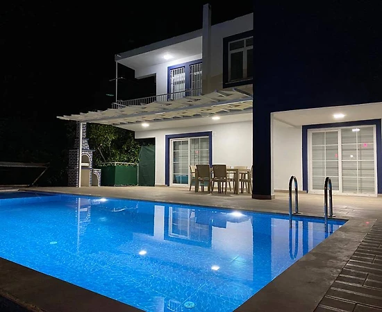 Fethiye Yanıklar'da Geniş Bahçeli, Özel Havuzlu, Konforlu Villa - 1