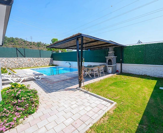 Fethiye Yanıklar'da Site İçerisinde, Özel Havuzlu, 6 Kişilik Villa - 1