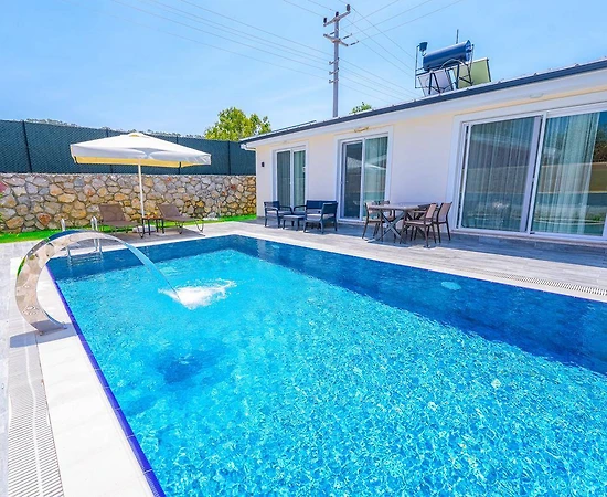 Fethiye Yanıklar'da Tesis İçerisinde, Kahvaltı Dahil, Konforlu Villa - 1