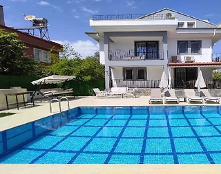 Muğla Fethiye'de Geniş Ailelere Uygun, Özel Havuzlu, Şık Villa - 1