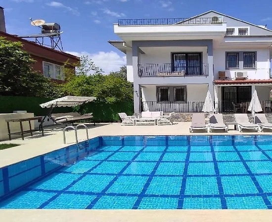 Muğla Fethiye'de Geniş Ailelere Uygun, Özel Havuzlu, Kiralık Villa - 1