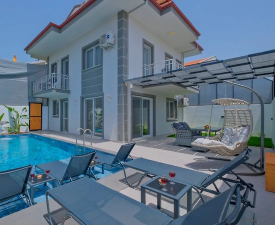 Fethiye Yeni'de Kalabalık Ailelere Uygun, Özel Havuzlu, İkiz Villa - 1