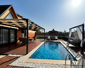 Fethiye Yeşilüzümlü'de Doğa Manzaralı, Özel Havuzlu, Kiralık Bungalov - 2