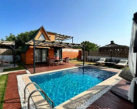 Fethiye Yeşilüzümlü'de Doğa Manzaralı, Özel Havuzlu, Kiralık Bungalov - 3