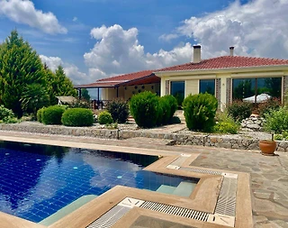 Fethiye Yeşilüzümlü'de Çocuklu Ailelere Uygun, Özel Havuzlu, Lüks Villa - 1