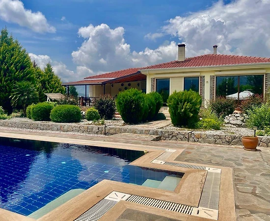 Fethiye Yeşilüzümlü'de Çocuklu Ailelere Uygun, Özel Havuzlu, Lüks Villa - 1