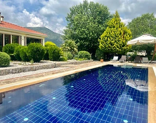 Fethiye Yeşilüzümlü'de Çocuklu Ailelere Uygun, Özel Havuzlu, Lüks Villa - 2