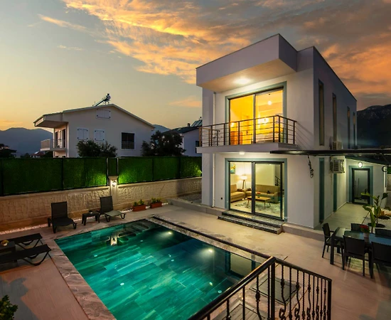 Fethiye Yeşilüzümlü'de Doğa İçerisinde, Özel Havuzlu, Modern Villa  - 1