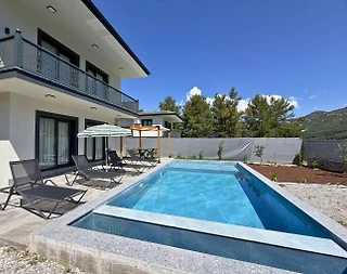 Fethiye Yeşilüzümlü'de Doğa İle İç İçe, Özel Havuzlu, Geniş Villa - 1