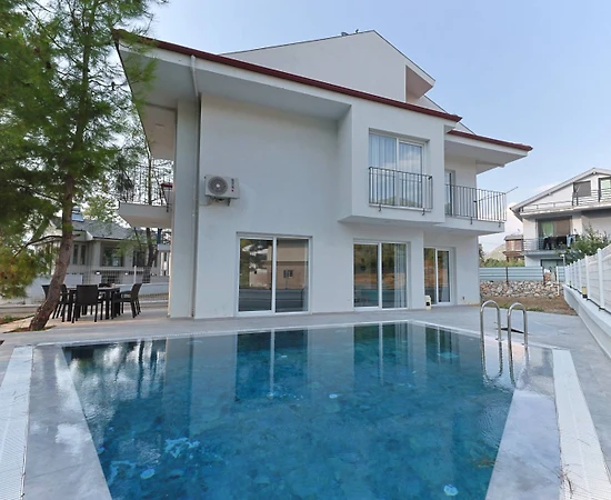 Fethiye Yeşilüzümlü'de Geniş Ailelere Uygun, Özel Havuzlu, Konforlu Villa - 1