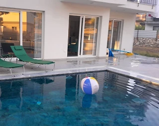Fethiye Yeşilüzümlü'de Geniş Ailelere Uygun, Özel Havuzlu, Konforlu Villa - 4