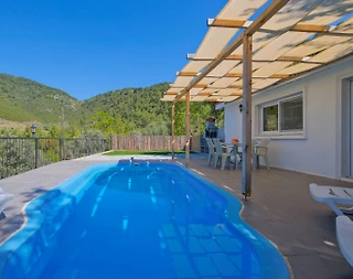 Muğla Fethiye'de Geniş Bahçeli, Özel Havuzlu, 2+1 Villa - 3