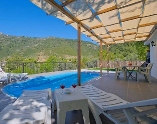 Muğla Fethiye'de Geniş Bahçeli, Özel Havuzlu, 2+1 Villa - 4