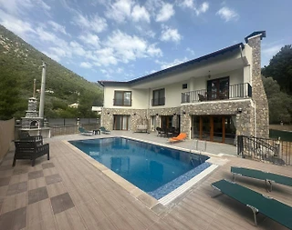 Fethiye Yeşilüzümlü'de Gözlerden Uzak Konumda, Özel Havuzlu, Geniş Villa - 2