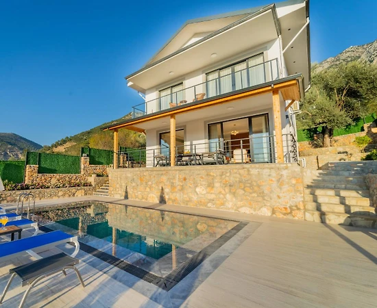 Fethiye Yeşilüzümlü'de Huzurlu Doğada, Özel Havuzlu, Konforlu Villa - 1