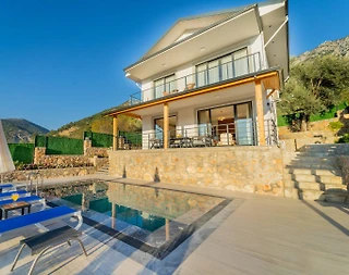 Fethiye Yeşilüzümlü'de Huzurlu Doğada, Özel Havuzlu, Konforlu Villa - 1