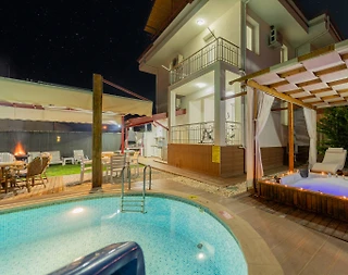 Fethiye Yeşilüzümlü'de Şehirden Uzakta, Özel Havuzlu, Olanaklı Villa - 4