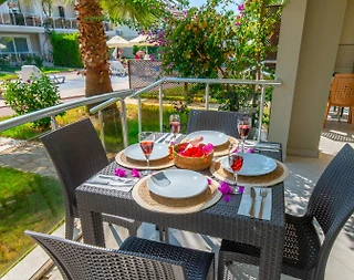 Fethiye'de Çalış Plajına Sıfır, Özel Plajlı, Ortak Havuzlu Daire - 2