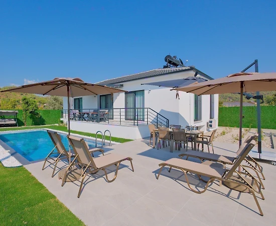 Fethiye'de Çalış Plajı'na Yakın Konumda, Özel Havuzlu, Kiralık Villa - 1