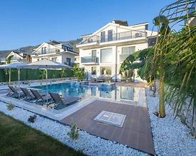 Fethiye'de Eşsiz Doğa İçerisinde, Özel Havuzlu ve Bahçeli, Lüks Villa - 2