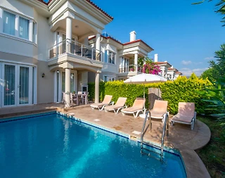Fethiye'de Kalabalık Ailelere Uygun, Özel Plaj ve Havuzlu, Şık Villa - 2