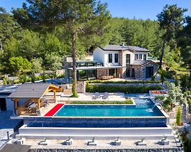 Fethiye'de Lüks Tasarımlı, Özel Havuzlu, Tenis Kortlu, Taş Villa - 2