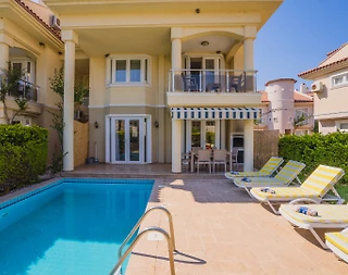 Fethiye'de Merkeze Yakın Konumda,  Özel Havuzlu, Kiralık Villa - 4