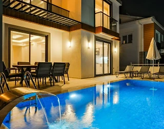 Fethiye'de Merkeze Yakın Konumda, Özel Havuzlu, Konforlu Villa - 4