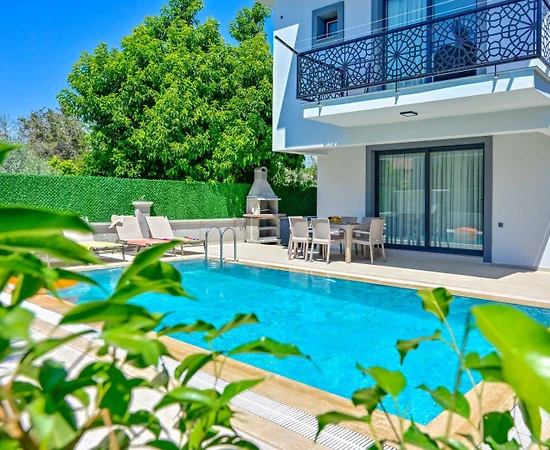 Fethiye Babataşı'nda Merkezi Konumda, Özel Havuzlu, Modern Villa - 1