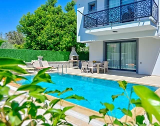 Fethiye Babataşı'nda Merkezi Konumda, Özel Havuzlu, Modern Villa - 1