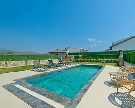 Fethiye Kargı'da Doğa Manzaralı, Isıtmalı Havuzlu, 3+1 Villa - 2