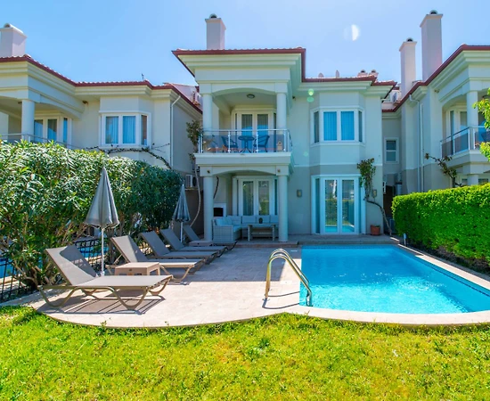 Fethiye'de Tesis İçerisinde, Özel Havuzlu, 10 Kişilik Villa - 1