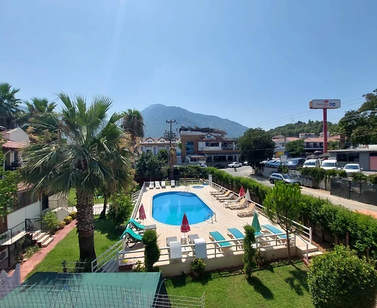Fethiye Ölüdeniz'de Çekirdek Ailelere Uygun, Ortak Havuzlu, 2+1 Apart - 1