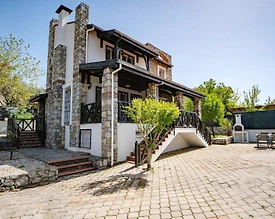 Fethiye Ovacık'ta Merkeze Yakın, Özel Havuzlu, Bahçeli Villa - 2
