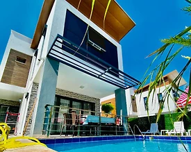 Kuşadası Kadınlar Denizi'nde Denize Yakın, Özel Havuzlu, Bahçeli Villa - 2