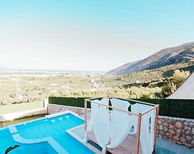 Antalya Finike'de Şehir Manzaralı, Özel Havuzlu, Bahçeli Villa - 2