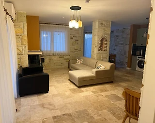 Foça Yenibağarası'nda Geniş Bahçe İçerisinde, Özel Havuzlu, 3+1 Villa - 5