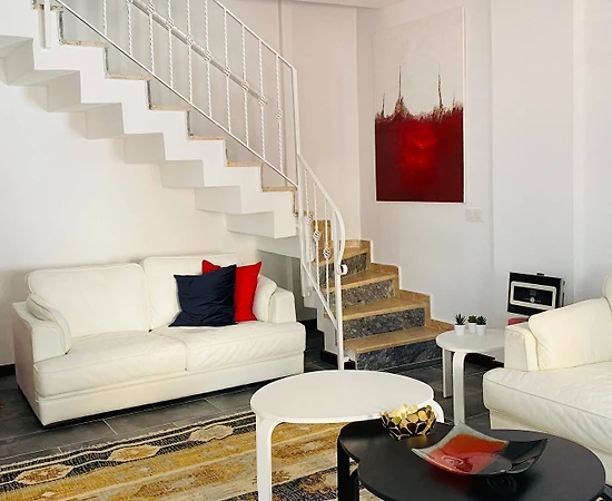 Kaş Andifli Merkezi Konumda, 4 Kişilik, Kiralık Apart - 1