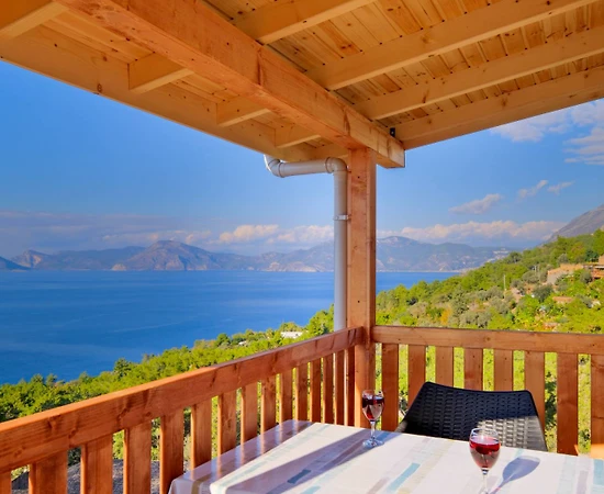 Fethiye Faralya'da Muhteşem Deniz Manzaralı, Teraslı, 1+1 Tatil Evi - 1