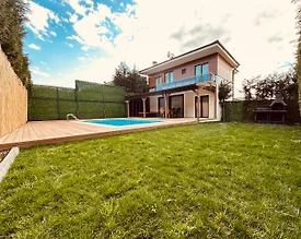 Sapanca'da Elverişli Konumda, Isıtmalı Özel Havuzlu, Tatil Villası - 2