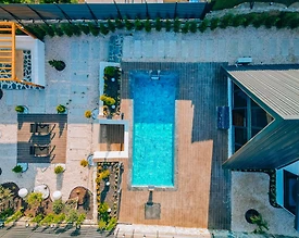 Sakarya Geyve'de Doğa İçerisinde, Özel Havuzlu, Kiralık Bungalov - 2