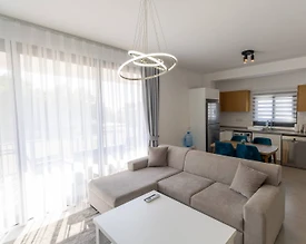 Kıbrıs Girne'de Tesis İçerisinde, Ortak Havuzlu, 6 Kişilik Daire - 3